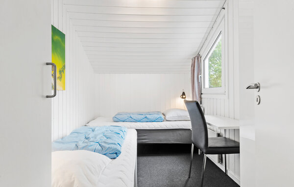 Semesterhus - Houstrup , Danmark - P42737 603