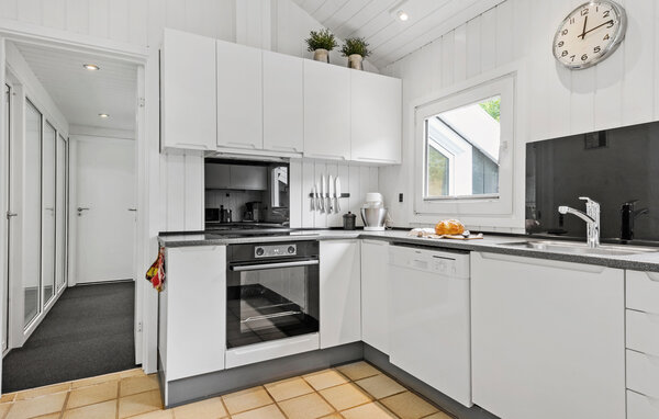 Semesterhus - Houstrup , Danmark - P42737 402