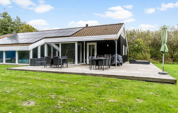 Semesterhus - Houstrup , Danmark - P42737 83