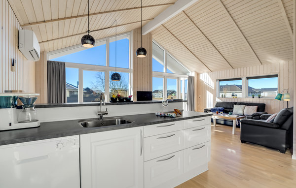 Semesterhus - Skaven Strand , Danmark - P52545 4