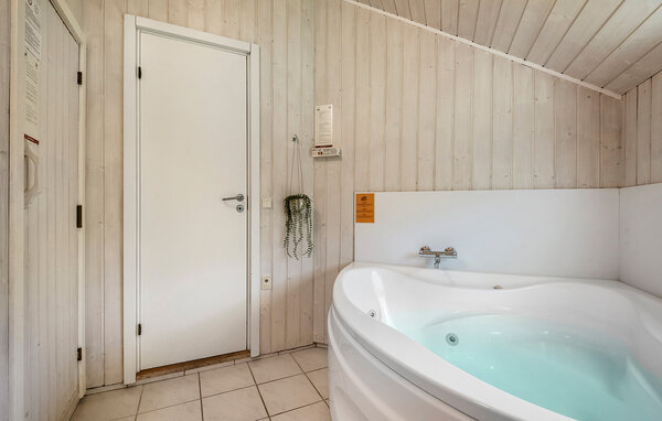 Semesterhus - Bork Havn , Danmark - P52738 702