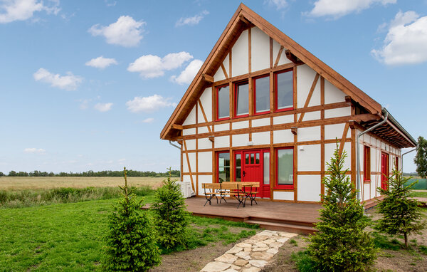 In ruhiger Lage zwischen Gardno See und Ostseestränden empfängt Sie dieses gemütliche Ferienhaus.

Reisen Sie in die Nähe von Rowy und genießen Ihren Aufenthalt in diesem modernen und charmanten ..