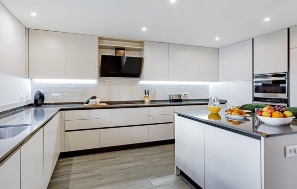 Holiday Home - Algarve , Portugal - PTS120 911