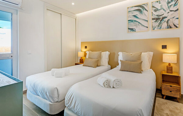 Holiday Home - Algarve , Portugal - PTS120 916