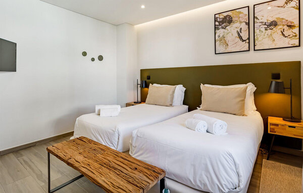 Holiday Home - Algarve , Portugal - PTS120 917