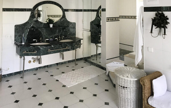 Holiday Home - Algarve , Portugal - PTS130 924