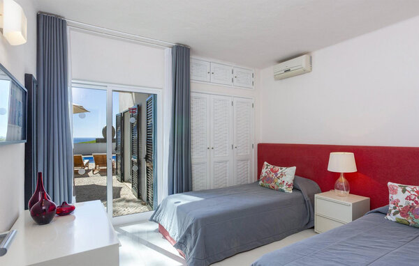 Holiday Home - Algarve , Portugal - PTS168 917