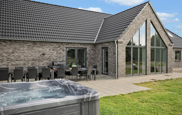 Holiday Home - Toftum , Denmark - R10032 102