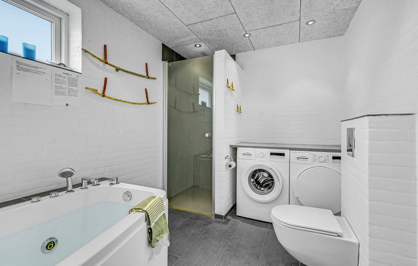 Semesterhus - Sønderstrand , Danmark - R10618 9