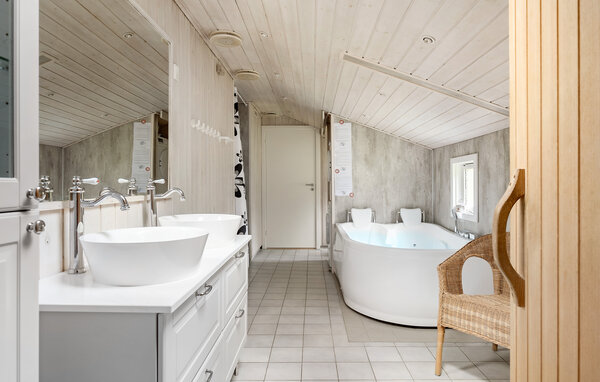 Holiday Home - Sønderstrand , Denmark - R10702 701