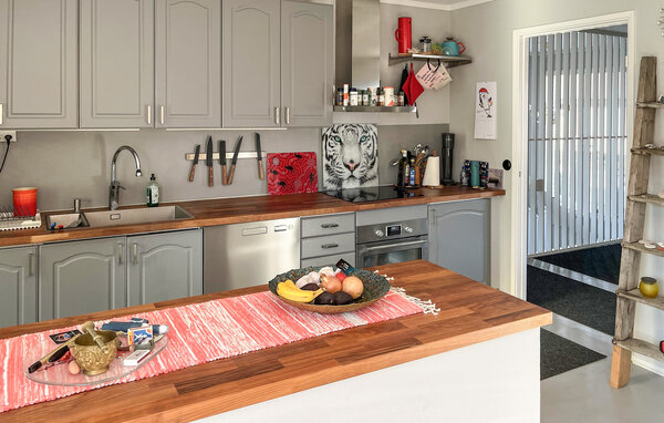 Semesterhus - Simrishamn , Sverige - S14215 401