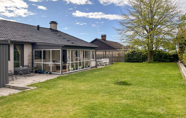 Semesterhus - Simrishamn , Sverige - S14215 106