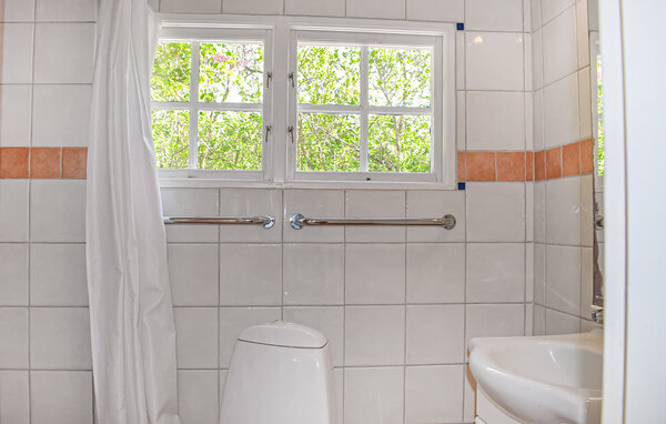 Semesterhus - Mälarhusen/Borrby/Simrishamn , Sverige - S14223 701