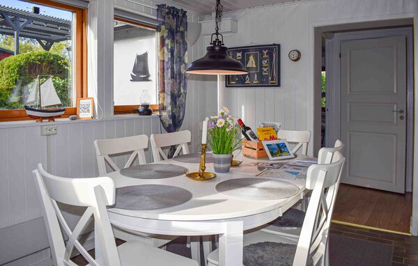 Holiday Home - Beddingestrand , Sweden - S14248 302