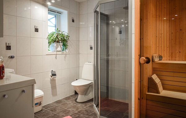 Semesterhus - Älmeboda , Sverige - S25345 701