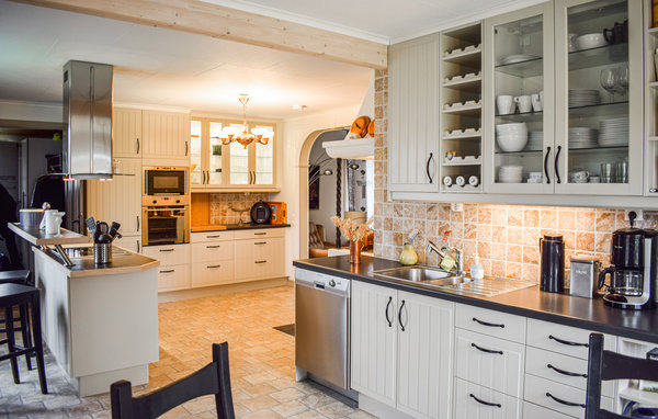 Semesterhus - Älmeboda , Sverige - S25345 5