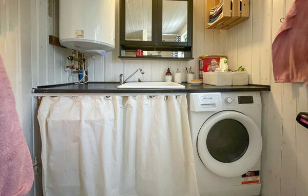 Semesterhus - Liatorp , Sverige - S25383 502