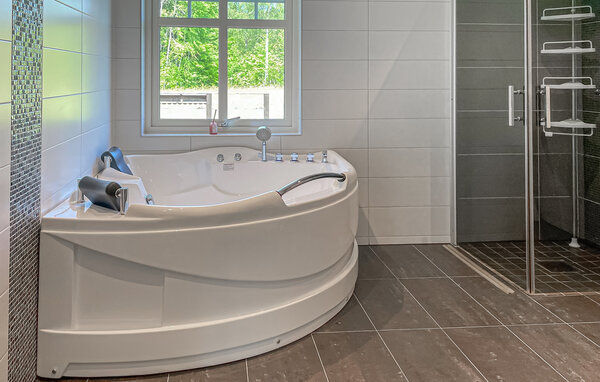 Semesterhus - Bolmen/Ljungby , Sverige - S25499 701