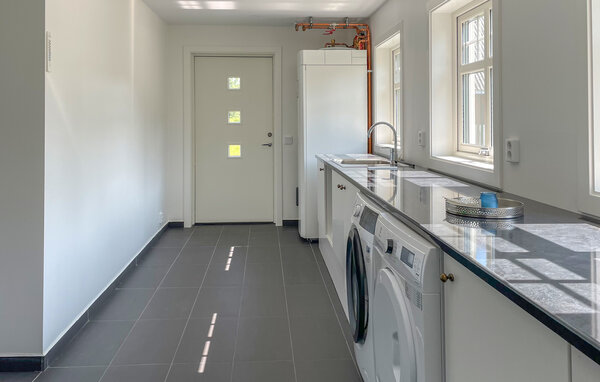 Semesterhus - Bolmen/Ljungby , Sverige - S25499 501