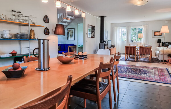 Semesterhus - Krokön / Alvesta , Sverige - S25507 401