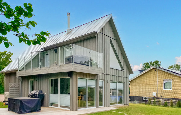 Verbringen Sie in diesem Ferienhaus mit Sauna und Whirlpool einen unvergesslichen Urlaub am Meer.

Das einladende Haus empfängt Sie in guter Lage am Meer. Genießen Sie in den hellen, wohnlich-modern..