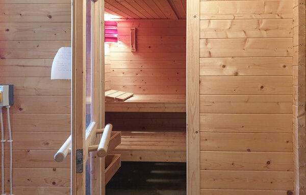Semesterhus - Högsby , Sverige - S35663 801