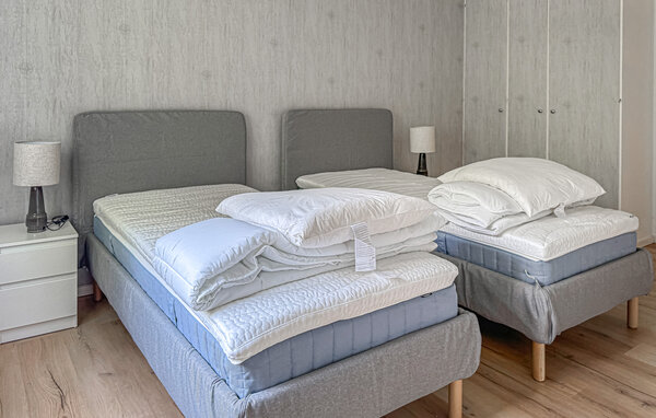 Semesterhus - Hultsfred/Lönneberga , Sverige - S35763 602