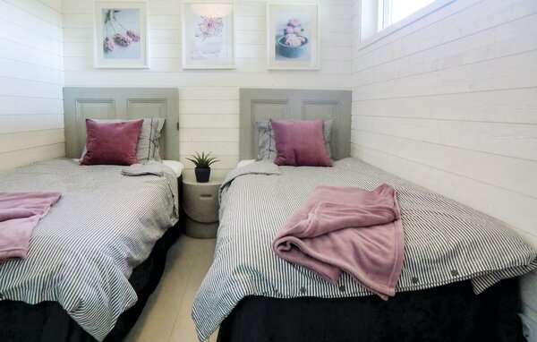 Semesterhus - Figeholm/Oskarshamn/Kalmar , Sverige - S35890 602