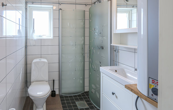 Semesterhus - Löttorp , Sverige - S41596 5