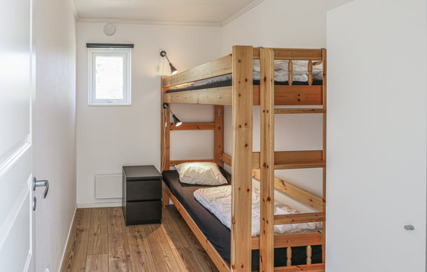 Semesterhus - Löttorp , Sverige - S41596 603