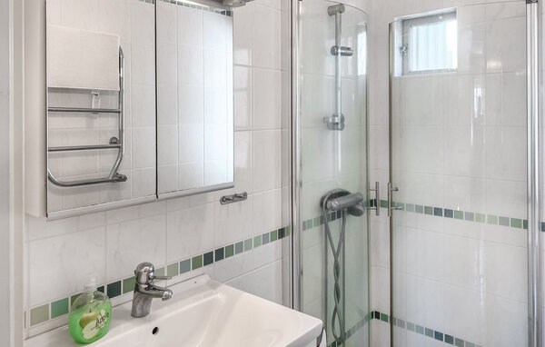 Semesterhus - Färjestaden/Runsbäck , Sverige - S41876 702