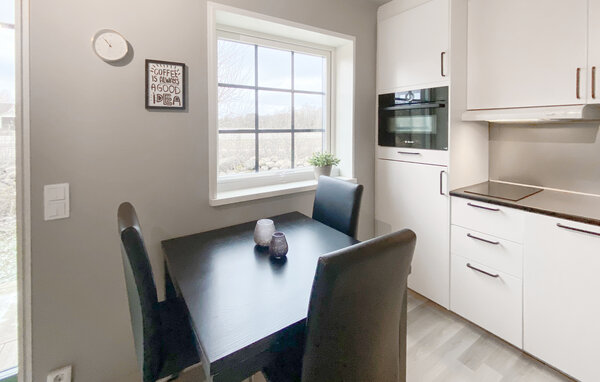 Semesterhus - Färjestaden/Långrälla , Sverige - S41933 402