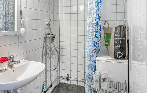 Holiday Home - Visby Innerstad, Botaniska trä , Sweden - S42851 701