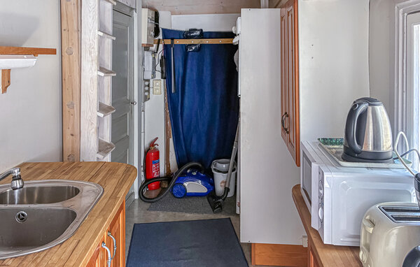 Holiday Home - Visby Innerstad, Botaniska trä , Sweden - S42851 401