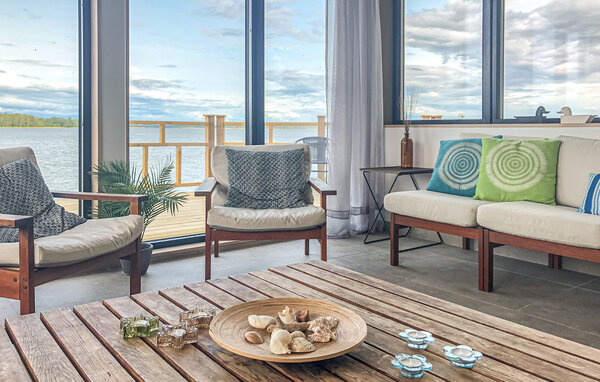 Semesterhus - Strängnäs , Sverige - S44963 302