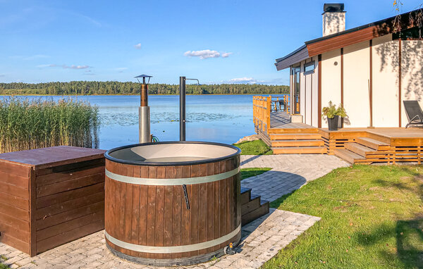 Semesterhus - Strängnäs , Sverige - S44963 101
