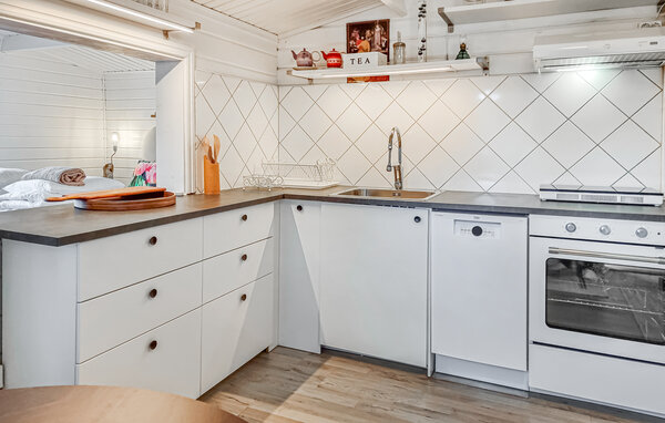 Semesterhus - Lilla Edet / Ryrsjön , Sverige - S50043 5