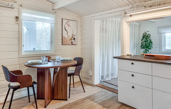 Semesterhus - Lilla Edet / Ryrsjön , Sverige - S50043 7