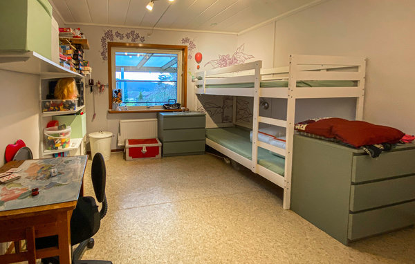 Semesterhus - Hällingsjö , Sverige - S50450 601