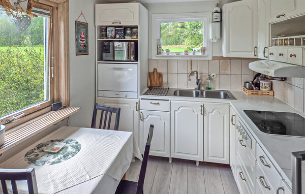 Semesterhus - Hyssna , Sverige - S50637 3