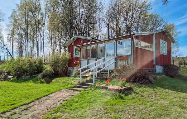 Semesterhus - Hyssna , Sverige - S50637 81