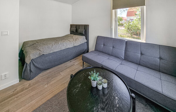 Semesterhus - Vara , Sverige - S50694 4