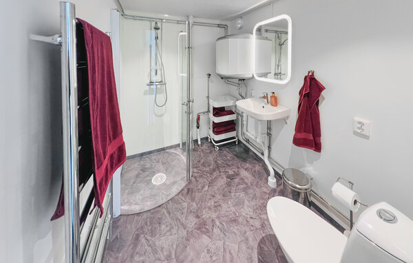 Semesterhus - Mariestad , Sverige - S50725 701