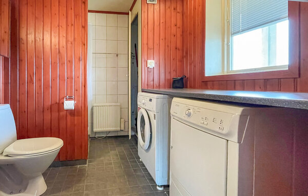 Semesterhus - Östra Frölunda , Sverige - S50887 703