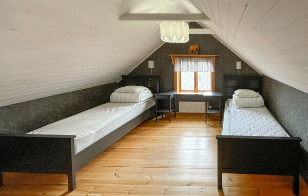 Semesterhus - Östra Frölunda , Sverige - S50887 601