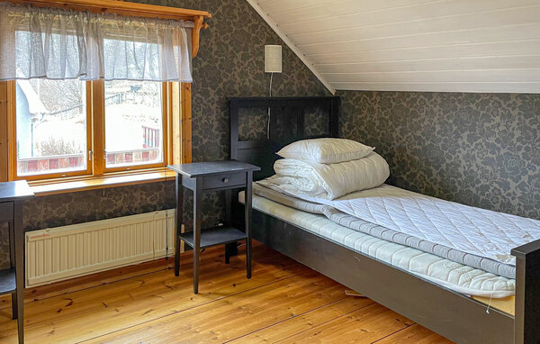 Semesterhus - Östra Frölunda , Sverige - S50887 602