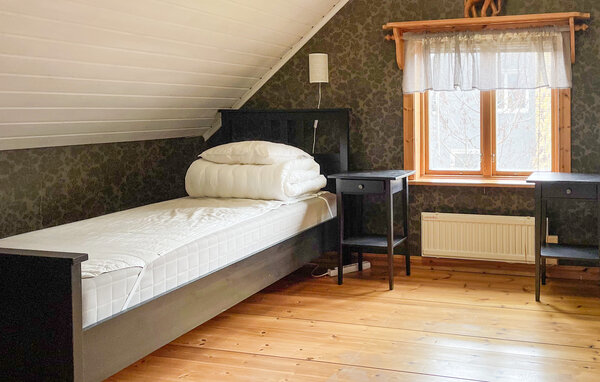 Semesterhus - Östra Frölunda , Sverige - S50887 603