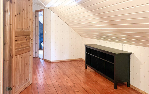 Semesterhus - Östra Frölunda , Sverige - S50887 501