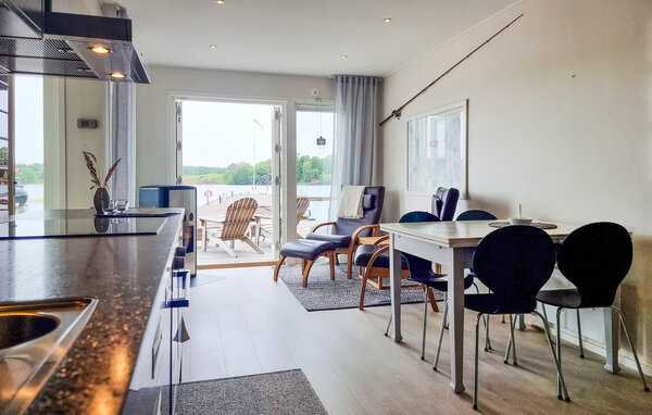 Semesterhus - Torsö / Brommösund , Sverige - S50910 3