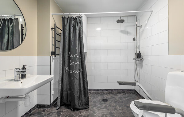 Apartman - Tjörnbro Arena , Svedska - S54705 702